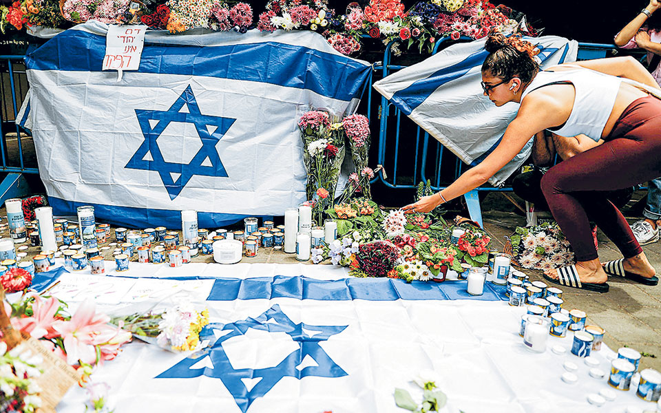 νεκρός-ο-δράστης-στο-τελ-αβίβ-561802306