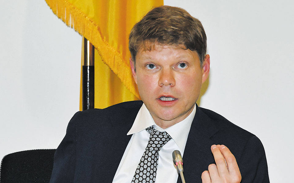 Αλεξάντερ Μπάουνοφ στην «Κ»: Οι μισοί Ρώσοι επικροτούν την εισβολή στην Ουκρανία-1