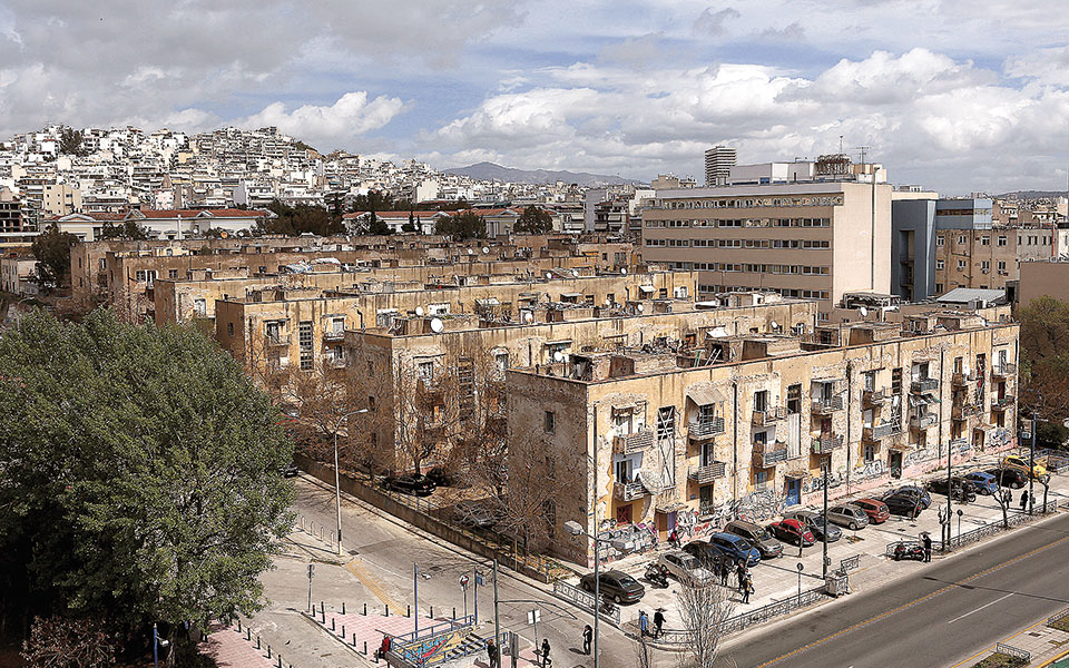 ελπίδα-ανάπλασης-για-τα-προσφυγικά-τη-561806746