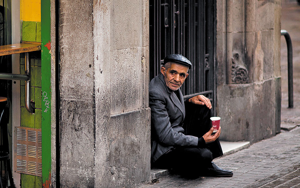 με-ακραία-φτώχεια-απειλούνται-επιπλέ-561808966