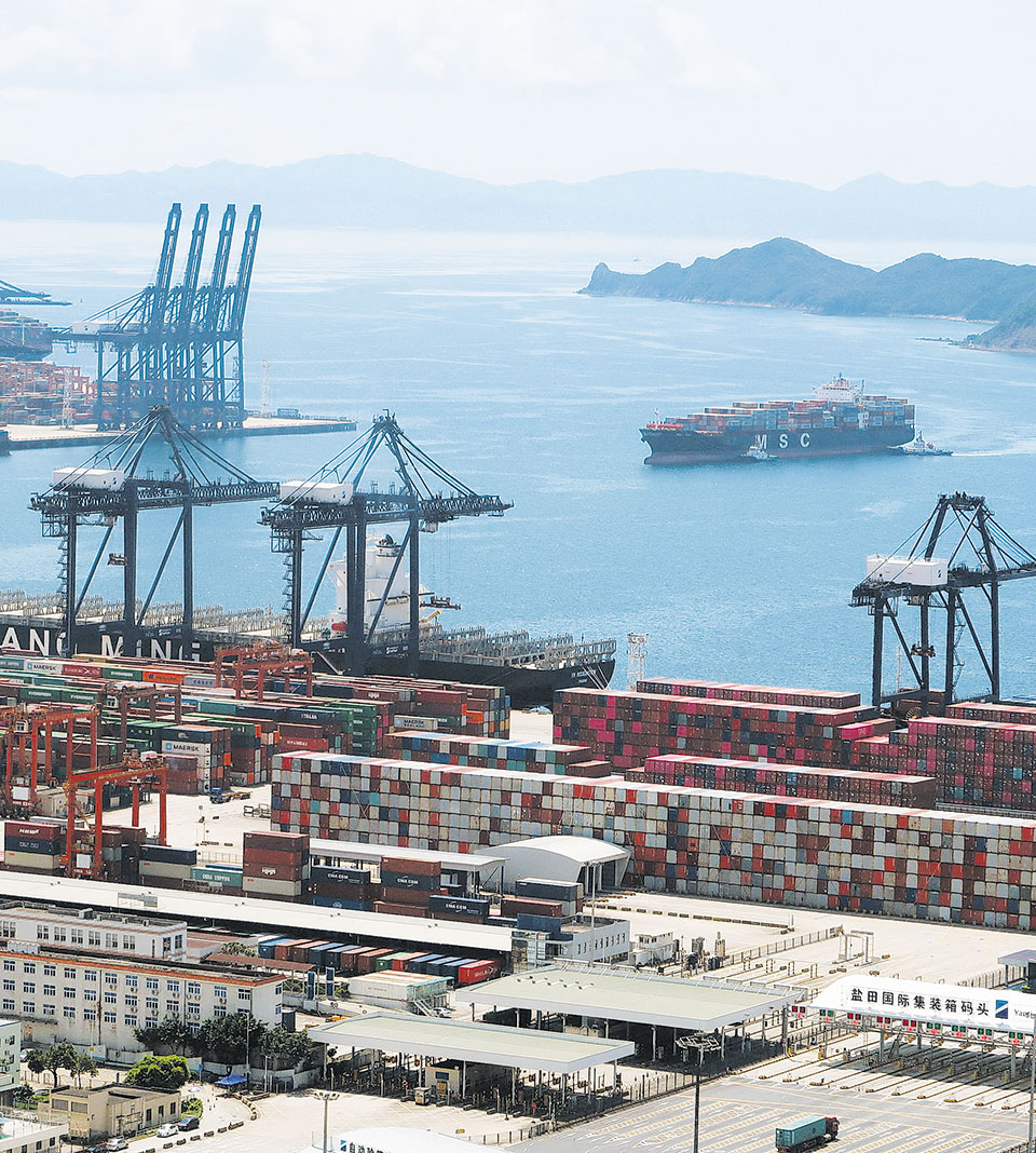 Η Σαγκάη απειλεί με lockdown το εμπόριο-3