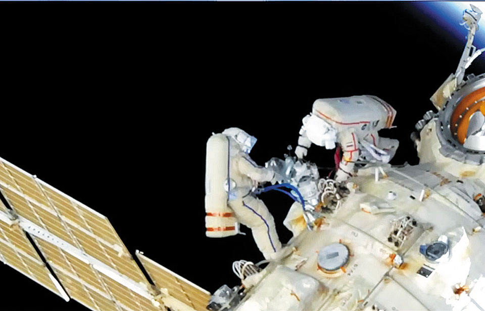 Ο Ιωάννης Δαγκλής στην «Κ»: O πόλεμος «περνάει» στο Διάστημα-1