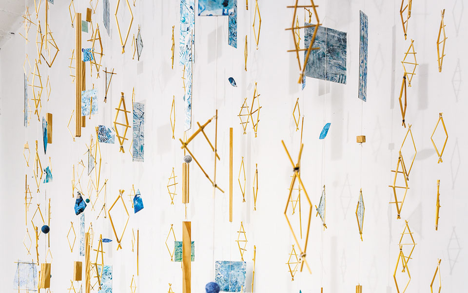 αρχιτεκτονικά-σχέδια-βουτηγμένα-σε-χ-561829807