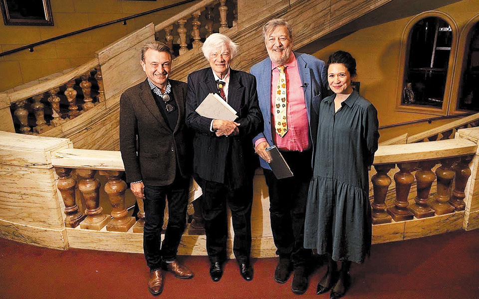 Διαβάστε στην «Καθημερινή της Κυριακής» που κυκλοφορεί εκτάκτως το Σάββατο-3