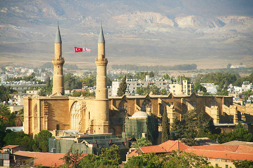 Ιστορικές εκκλησίες της Αγίας Σοφίας-1