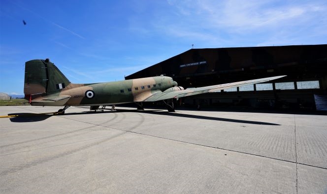 Η θρυλική Dakota ζεσταίνει τις μηχανές της για να πετάξει το 2022-1