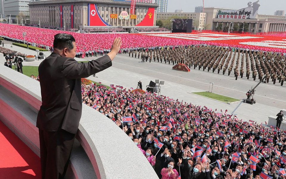 βόρεια-κορέα-χωρίς-στρατιωτική-παρέλ-561815980