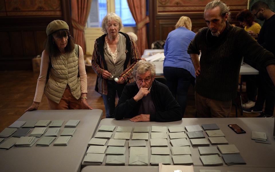 ανάλυση-ο-μακρόν-δεν-μπορεί-πλέον-να-βα-561804550