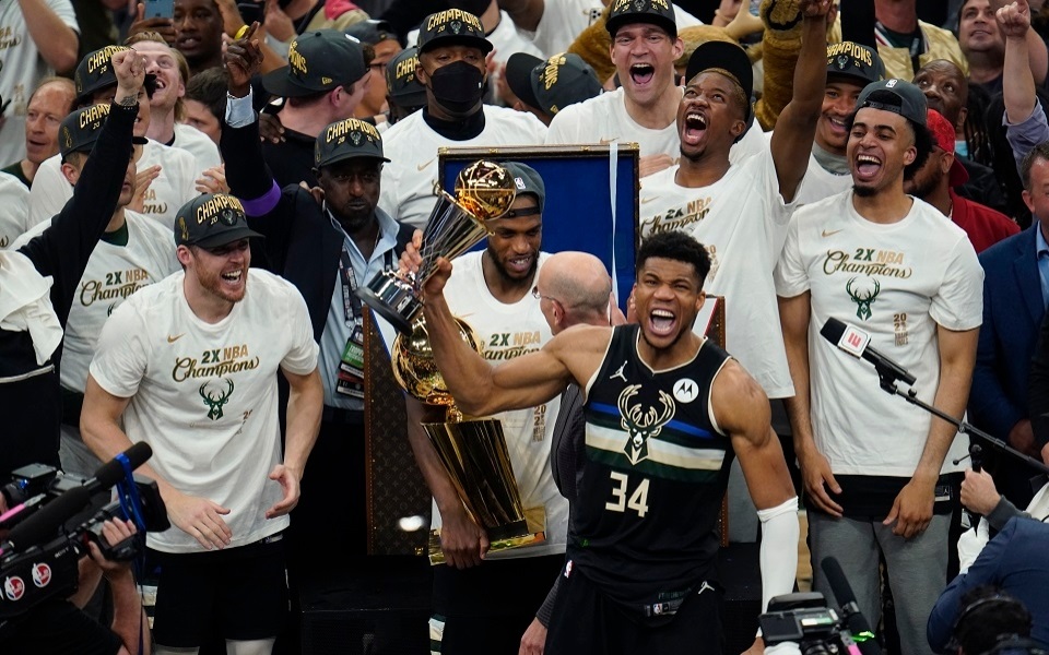 nba-στο-κυνήγι-του-τζόρνταν-ο-γιάννης-αντ-561798334