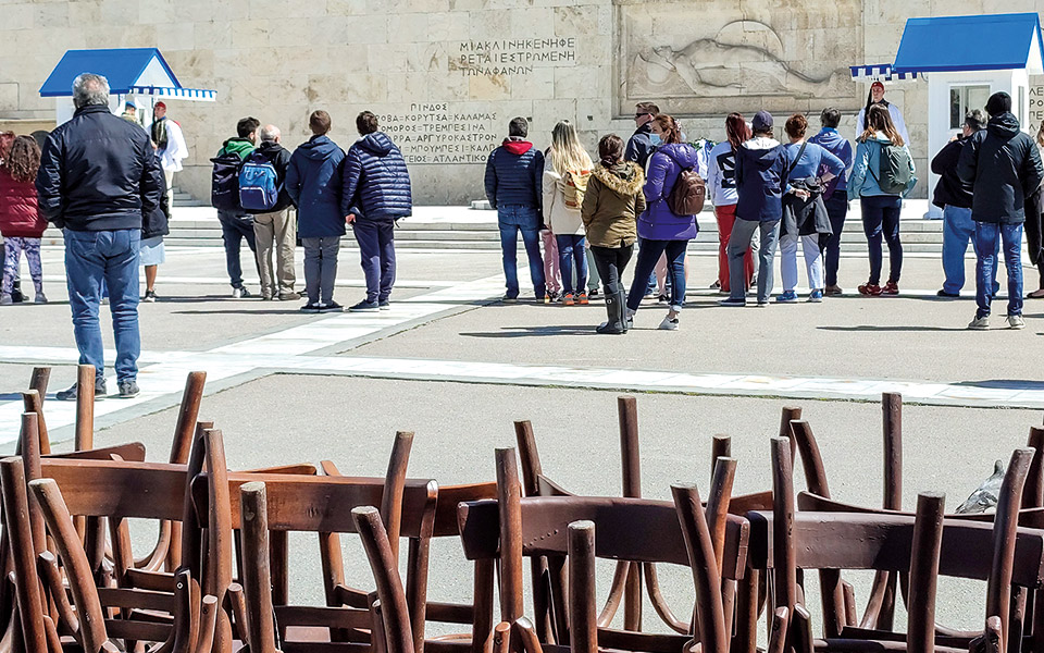 δρομολόγια-το-θέατρο-του-παραλόγου-στ-561794503