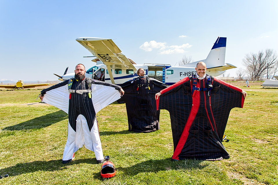 Ελεύθερη πτώση για πρωτάρηδες: Πώς είναι να βουτάς στο κενό από τα 14.000 πόδια;-5