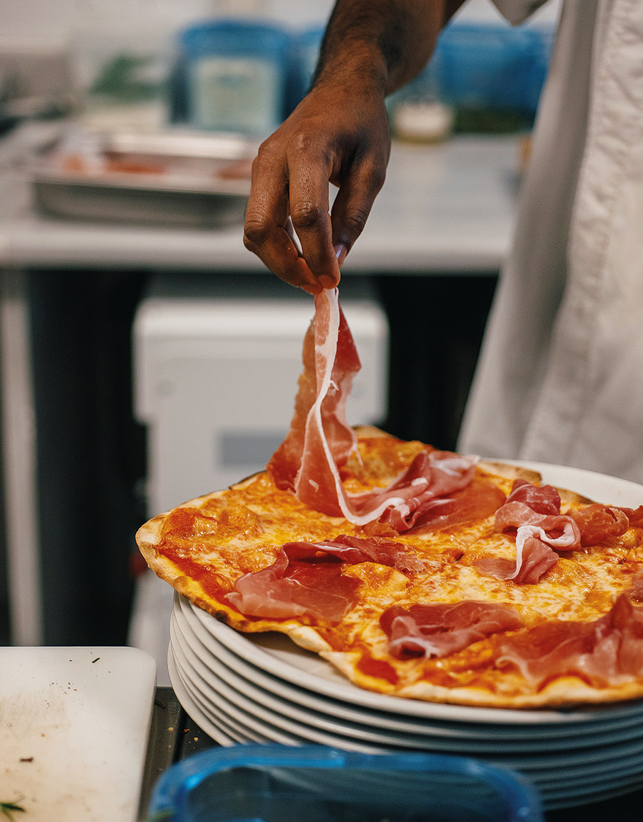 Οι 6 πιο hot πίτσες της Αθήνας-3