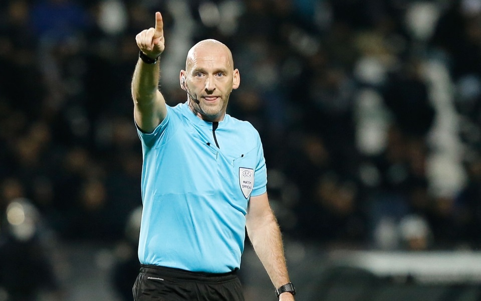 σούπερ-λιγκ-ο-μπόμπι-μάντεν-διευθύνει-561800401