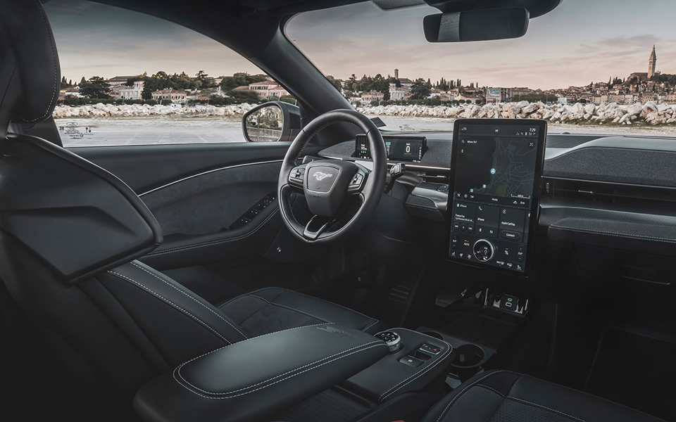 Νέo Ford Mustang Mach-E GT – Εκρηκτικό και premium-3