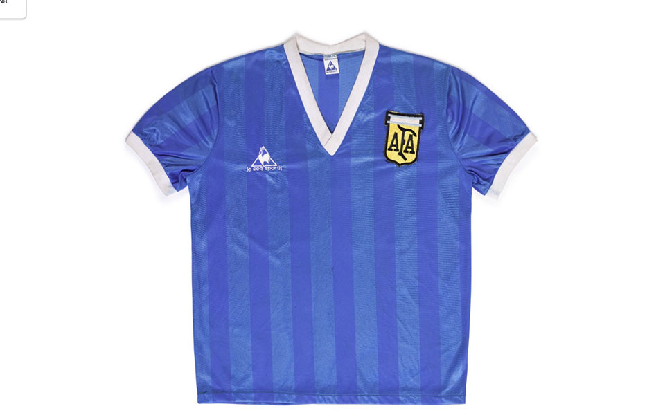 δημοπρασία-η-θεϊκή-φανέλα-του-μαραν-561796768