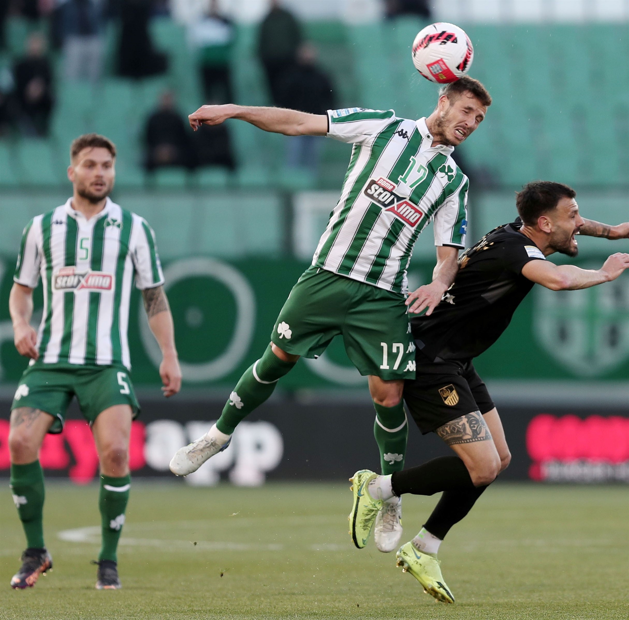 ισχνό-προβάδισμα-παρά-τις-ευκαιρίες-561822301