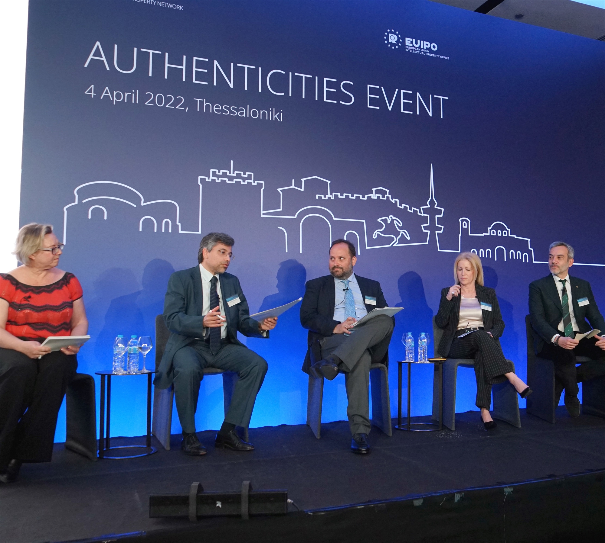 εμπόριο-στο-115-δισ-το-ετήσιο-κόστος-των-π-561802975