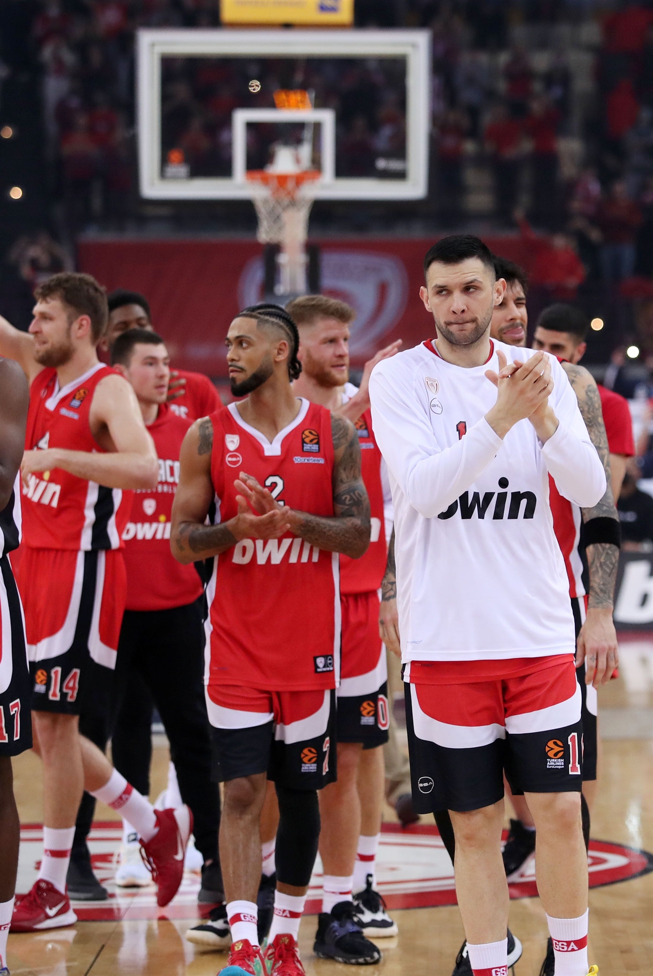 με-την-ίδια-φιλοσοφία-ξανά-ο-ολυμπιακό-561823897