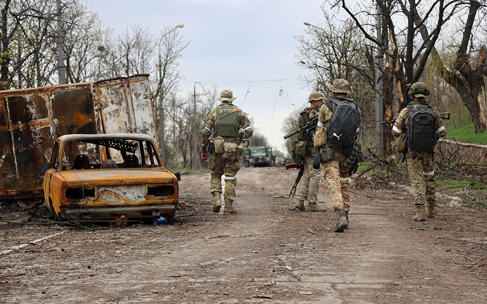 Πόλεμος στην Ουκρανία: Έληξε το τελεσίγραφο στη Μαριούπολη, μία πόλη με ερείπια και νεκρούς-1