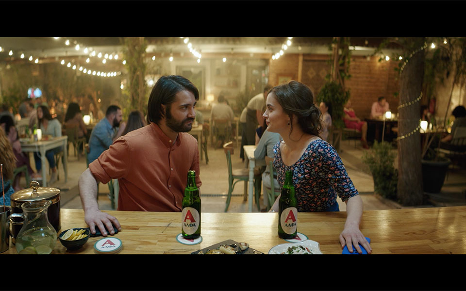 smartphone-το-τρίτο-πρόσωπο-στις-σχέσεις-μας-561823204