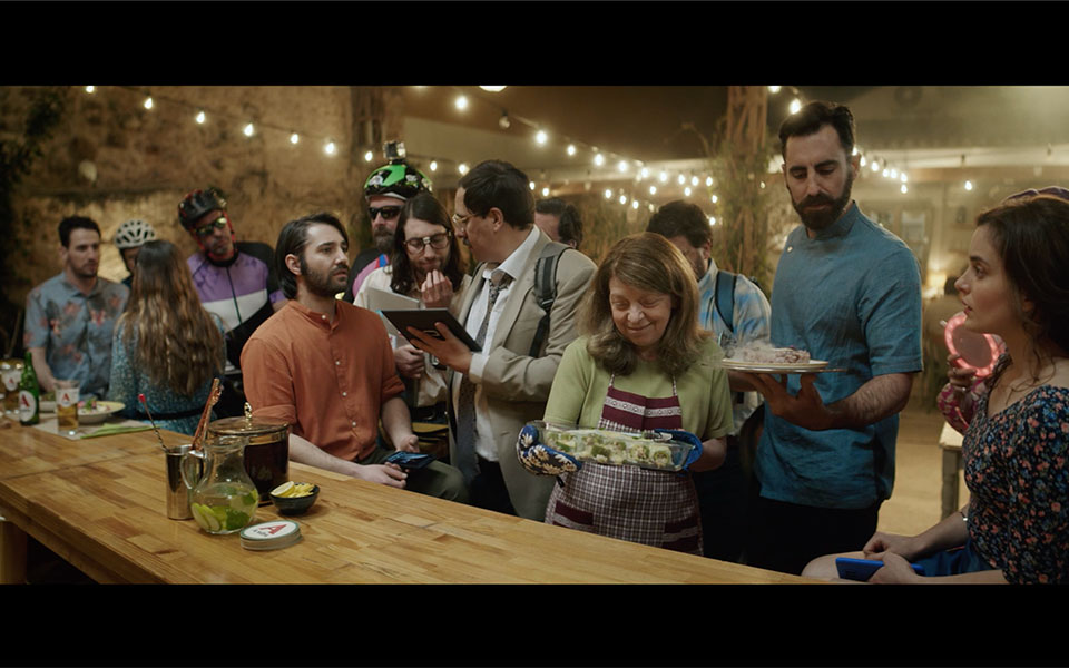 Smartphone, το τρίτο πρόσωπο στις σχέσεις μας-2