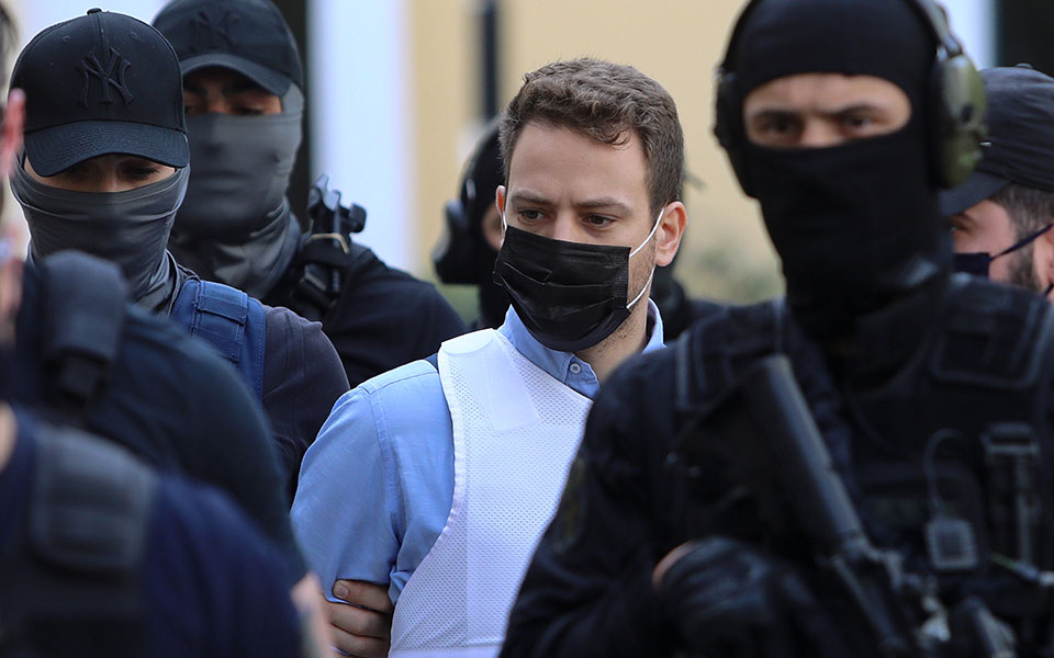 γλυκά-νερά-ξεκινάει-αύριο-η-δίκη-του-μπ-561798499