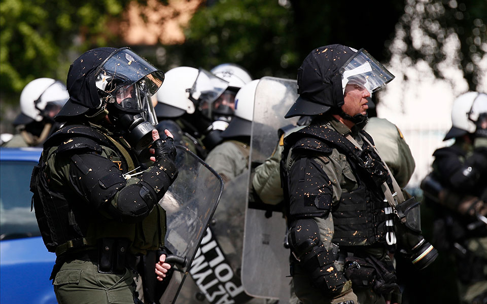 Θεσσαλονίκη: Επεισόδια στο ΑΠΘ – Τραυματίστηκε αστυνομικός, δύο συλλήψεις-1