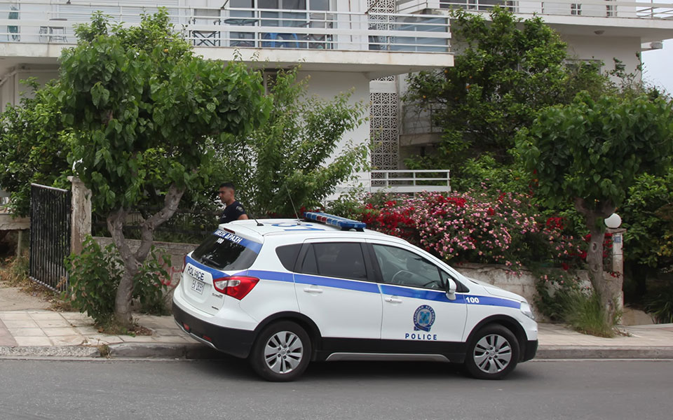 χαλάνδρι-χειροπέδες-σε-38χρονου-που-έκλ-561797116