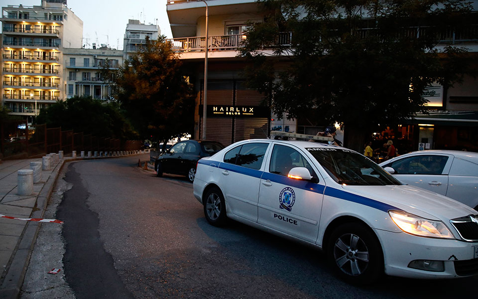 χειροπέδες-σε-δύο-άτομα-για-απόπειρα-φ-561835750