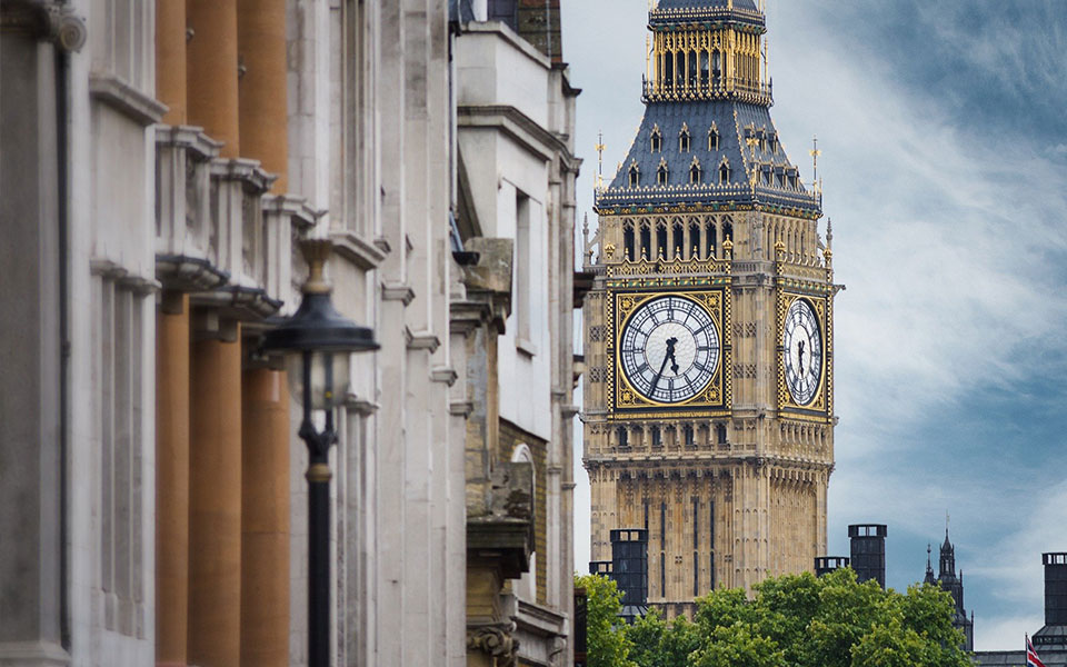 βρετανία-σε-διαθεσιμότητα-βουλευτής-561835600