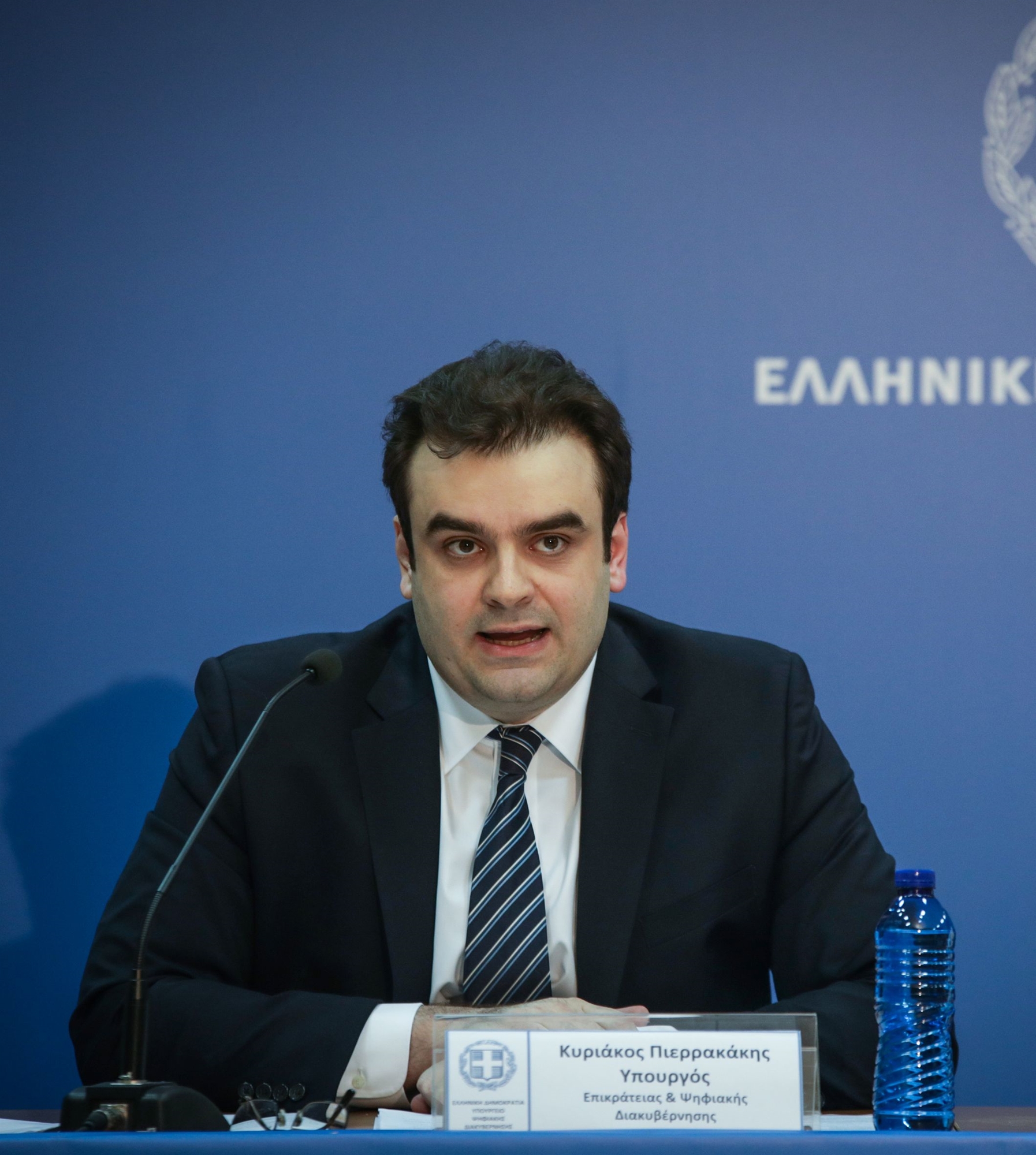 πάνω-από-250-000-ψηφιακές-βεβαιώσεις-561822559