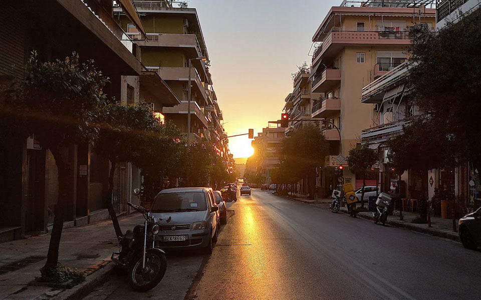 ανακατασκευάζονται-410-πεζοδρόμια-στο-κ-561832072