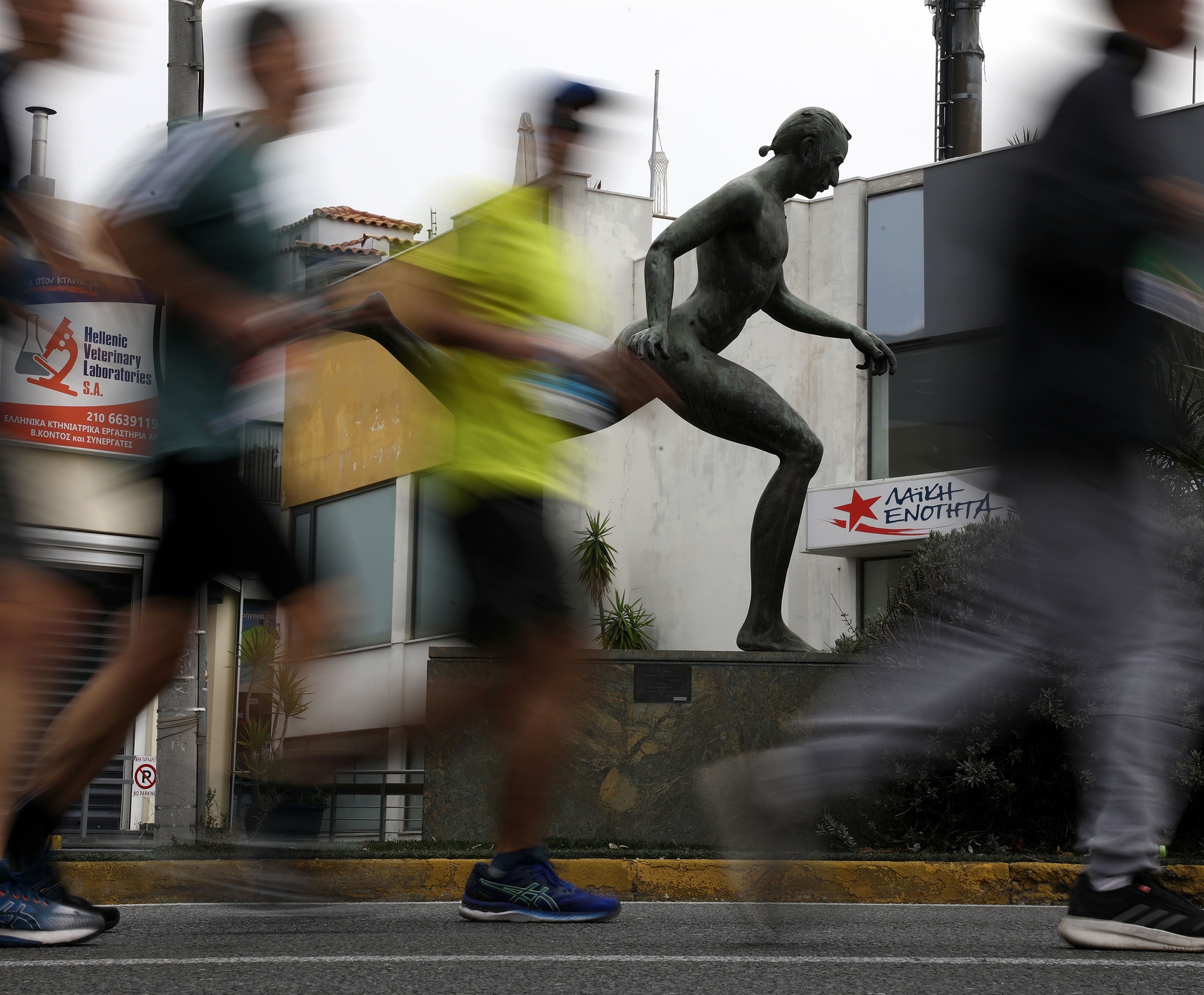 ο-δ-κουρέτας-στην-κ-καμπανάκι-για-561790768