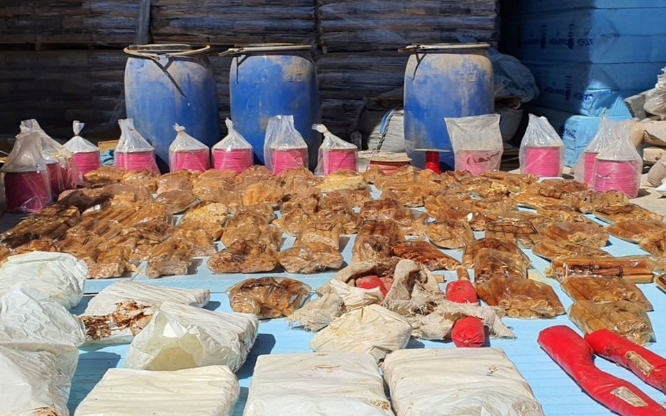 συλλήψεις-στη-σίφνο-για-μεγάλη-ποσότη-561804772