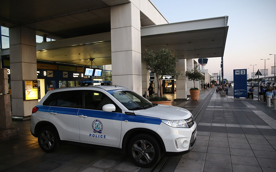 στη-φάκα-της-ελ-ασ-συμμορία-που-έκλεβ-561806971