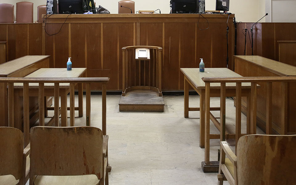 προσφυγή-δικηγόρων-για-ρήτρα-αναπροσ-561819277