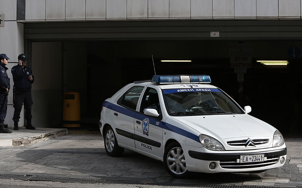 θεσσαλονίκη-ελεύθερος-με-εντολή-εισα-561817204