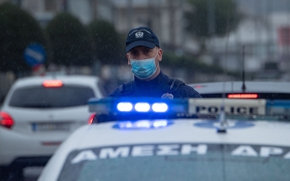 ηράκλειο-χειροπέδες-σε-45χρονο-για-ληστ-561806929