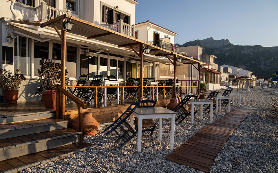 guardian-ο-ελληνικός-τουρισμός-ανακάμπτει-πα-561826840