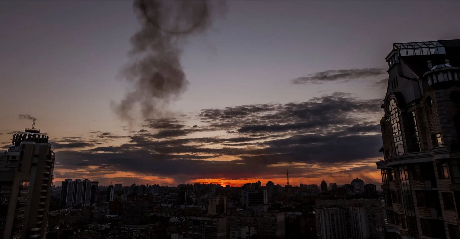 Πόλεμος στην Ουκρανία: Πακέτο-μαμούθ από Μπάιντεν, βόμβες στο Κίεβο από Πούτιν-2
