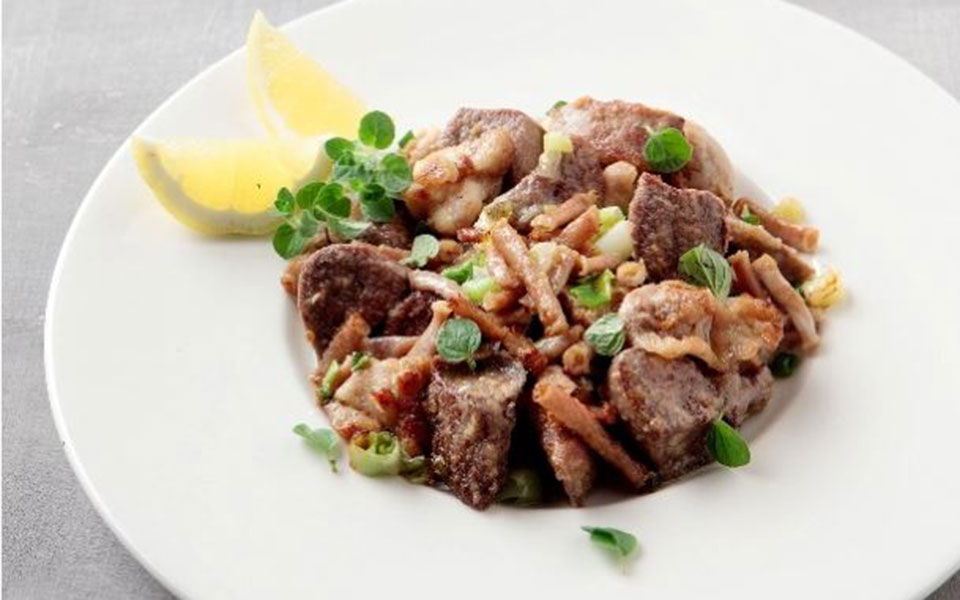 κοκορέτσι-σε-τηγανιά-με-ρίγανη-και-άνη-561826702