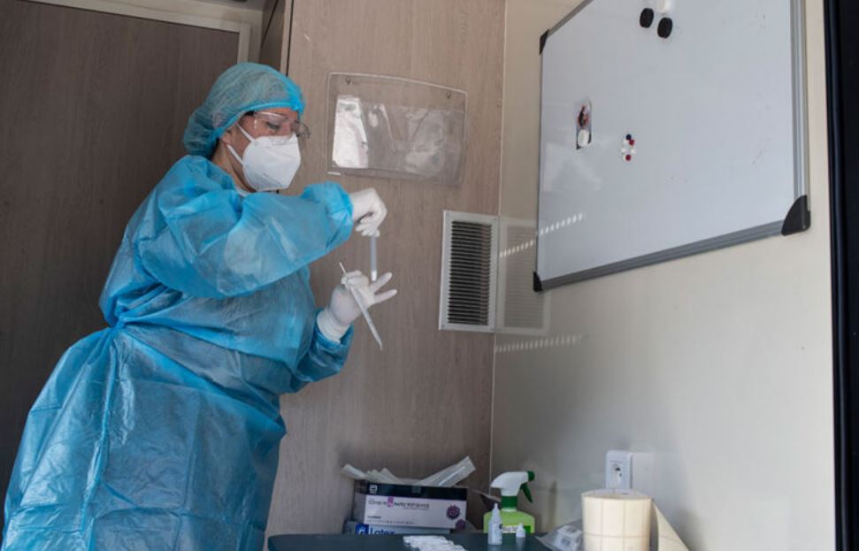 κορωνοϊός-5-673-νέα-κρούσματα-50-θάνατοι-313-δι-561816817