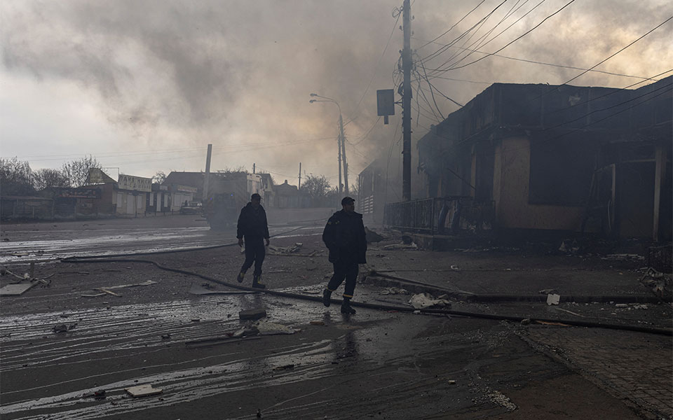 πόλεμος-στην-ουκρανία-λουγκάνσκ-ρω-561817912