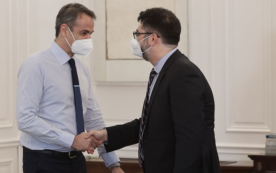 με-τον-πρόξενο-της-ελλάδας-στη-μαριούπ-561788857