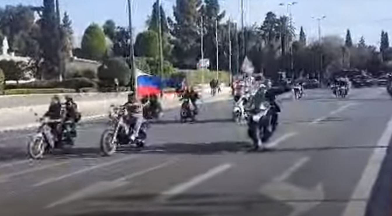 αυτοκινητοπομπή-και-μοτοπορεία-υπέρ-561792376