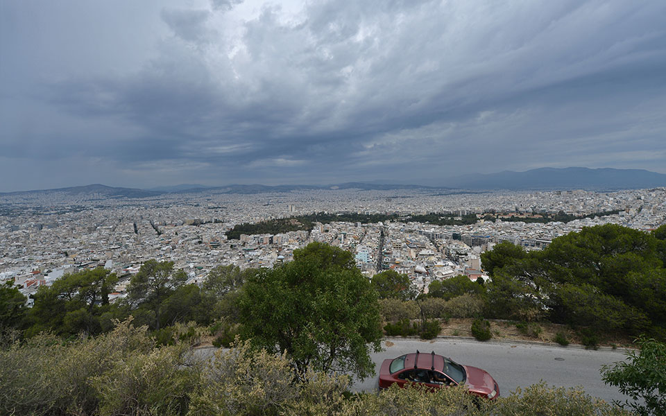 καιρός-νεφώσεις-με-μικρή-άνοδο-της-θερ-561820786