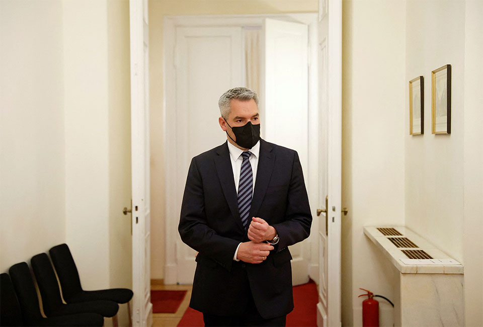 νεχάμερ-για-συνάντηση-με-πούτιν-η-συζ-561805414