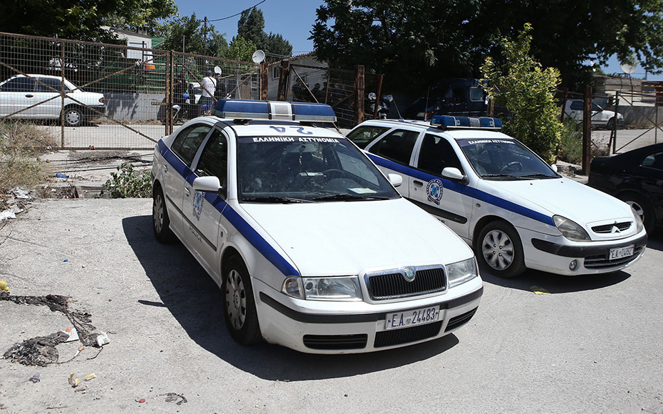 νίκαια-χειροπέδες-σε-47χρονο-για-τρεις-561814612