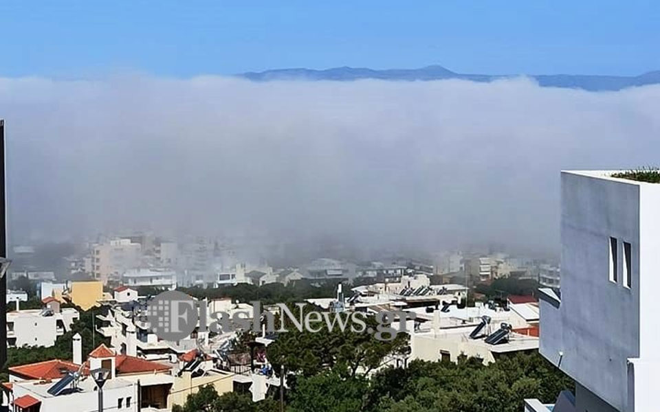 στα-χανιά-η-σπάνια-ομίχλη-μεταφοράς-561829675