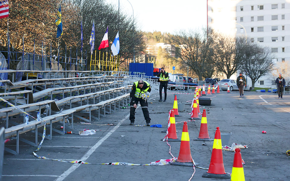 Νορβηγία: Αυτοκίνητο παρέσυρε θεατές σε έκθεση αυτοκινήτων – Έξι τραυματίες-1